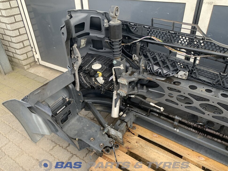 Mercedes-Benz Antos MP4 - Nárazník pro Nákladní auto: obrázek 5 Mercedes-Benz Antos MP4 - Nárazník pro Nákladní auto: obrázek 5