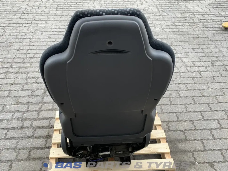 Mercedes-Benz Atego MP2 - Sedaček pro Nákladní auto: obrázek 3 Mercedes-Benz Atego MP2 - Sedaček pro Nákladní auto: obrázek 3