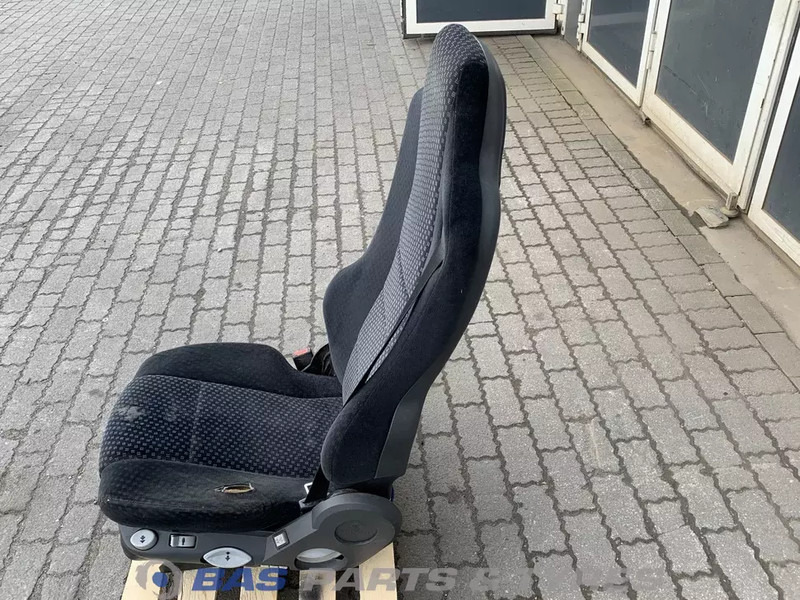 Mercedes-Benz Atego MP2 - Sedaček pro Nákladní auto: obrázek 2 Mercedes-Benz Atego MP2 - Sedaček pro Nákladní auto: obrázek 2