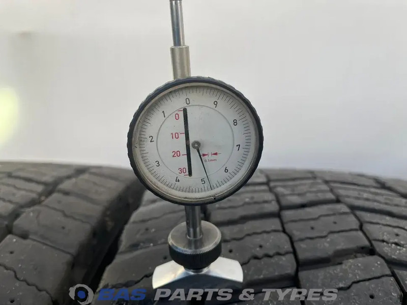 Michelin Michelin 315/70R22.5 X MULTI D 154/150 M+S 3PMSF gebruikte set - Pneumatiky pro Nákladní auto: obrázek 3 Michelin Michelin 315/70R22.5 X MULTI D 154/150 M+S 3PMSF gebruikte set - Pneumatiky pro Nákladní auto: obrázek 3