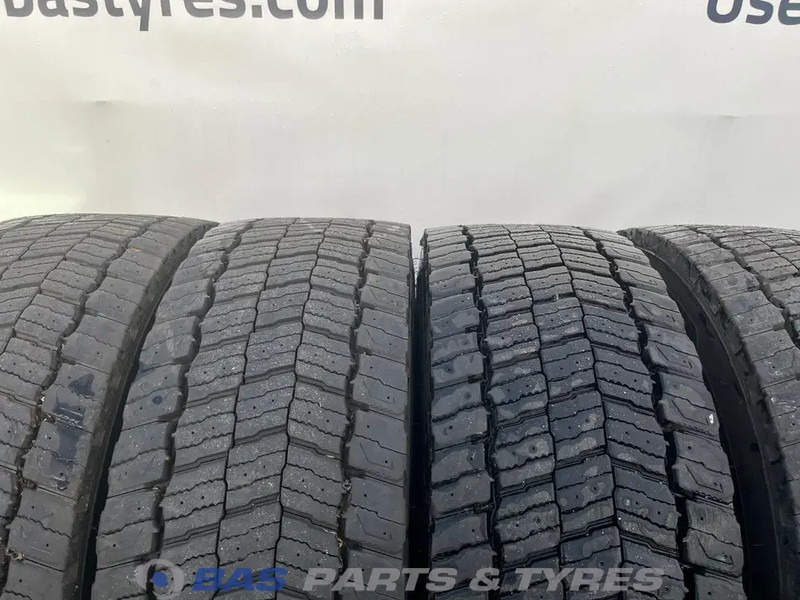Michelin Michelin 315/70R22.5 X MULTI D 154/150 M+S 3PMSF gebruikte set - Pneumatiky pro Nákladní auto: obrázek 2 Michelin Michelin 315/70R22.5 X MULTI D 154/150 M+S 3PMSF gebruikte set - Pneumatiky pro Nákladní auto: obrázek 2
