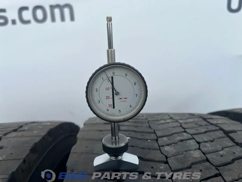 Michelin Michelin 315/80R22.5 X MULTI D 156/150 M+S 3PMSF gebruikte set - Pneumatiky pro Nákladní auto: obrázek 3 Michelin Michelin 315/80R22.5 X MULTI D 156/150 M+S 3PMSF gebruikte set - Pneumatiky pro Nákladní auto: obrázek 3