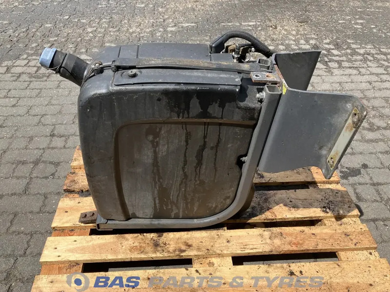 DAF DAF AdBlue tank 1928707 - Náhradní díly pro Nákladní auto: obrázek 2 DAF DAF AdBlue tank 1928707 - Náhradní díly pro Nákladní auto: obrázek 2