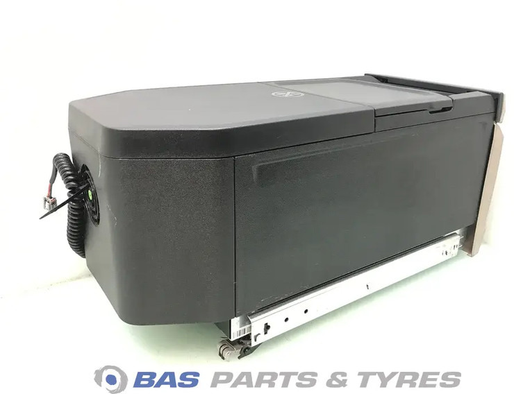 DAF XG Koelkast DAF 35 Liter 2318729 - Náhradní díly pro Nákladní auto: obrázek 4 DAF XG Koelkast DAF 35 Liter 2318729 - Náhradní díly pro Nákladní auto: obrázek 4