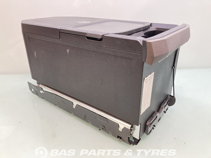 DAF XG Koelkast DAF 35 Liter 2321324 - Náhradní díly pro Nákladní auto: obrázek 2 DAF XG Koelkast DAF 35 Liter 2321324 - Náhradní díly pro Nákladní auto: obrázek 2