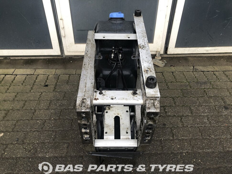 Volvo Volvo AdBlue tank 21219301 - Náhradní díly pro Nákladní auto: obrázek 3 Volvo Volvo AdBlue tank 21219301 - Náhradní díly pro Nákladní auto: obrázek 3