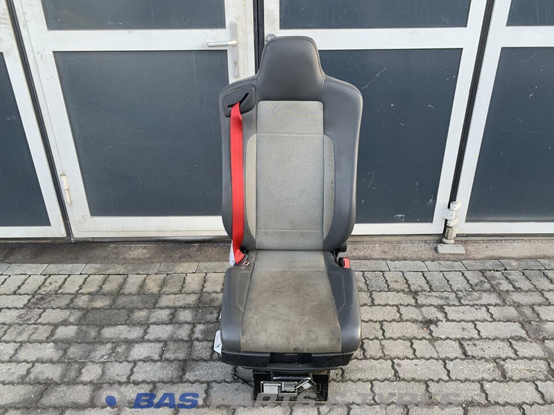 Renault T-Serie Bijrijdersstoel Renault 7421615420 - Sedaček pro Nákladní auto: obrázek 1 Renault T-Serie Bijrijdersstoel Renault 7421615420 - Sedaček pro Nákladní auto: obrázek 1