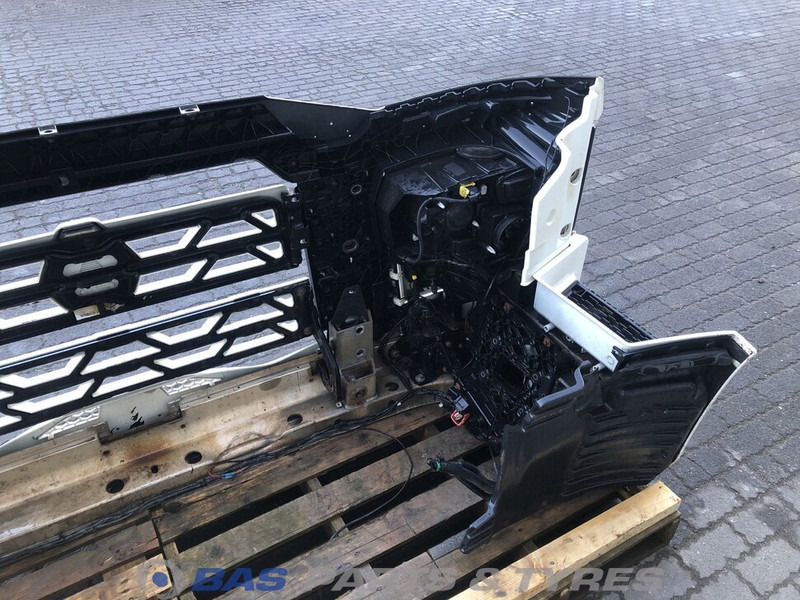 Renault T-Serie Bumper Renault 7423309367 - Nárazník pro Nákladní auto: obrázek 5 Renault T-Serie Bumper Renault 7423309367 - Nárazník pro Nákladní auto: obrázek 5