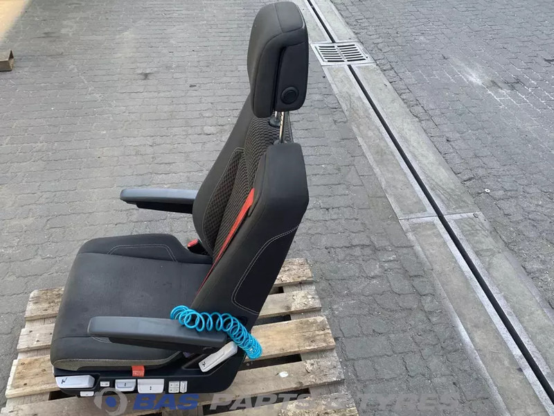 Renault T-Serie - Sedaček pro Nákladní auto: obrázek 2 Renault T-Serie - Sedaček pro Nákladní auto: obrázek 2