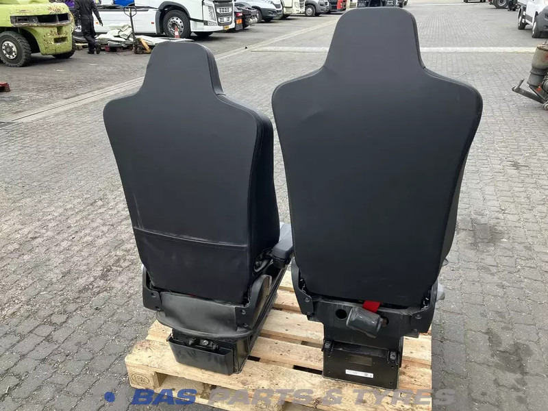 Renault T-Serie - Sedaček pro Nákladní auto: obrázek 3 Renault T-Serie - Sedaček pro Nákladní auto: obrázek 3