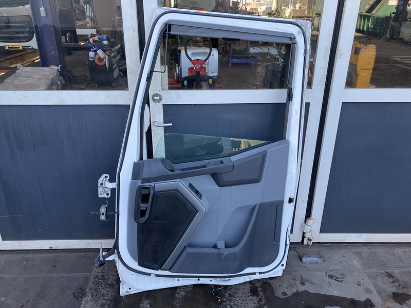 Renault T-Serie - Dveře a díly pro Nákladní auto: obrázek 2 Renault T-Serie - Dveře a díly pro Nákladní auto: obrázek 2