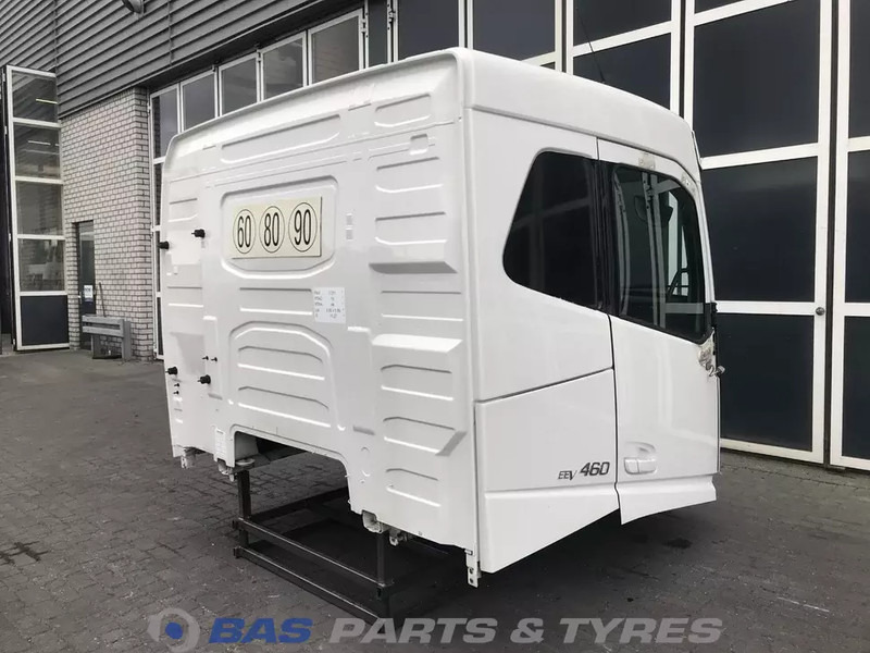 Volvo FH4 Volvo Sleeper Cab L2H1 82271553 - Kabina a interiér pro Nákladní auto: obrázek 3 Volvo FH4 Volvo Sleeper Cab L2H1 82271553 - Kabina a interiér pro Nákladní auto: obrázek 3