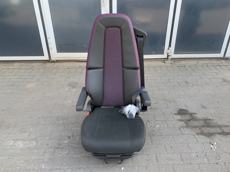 Volvo FM5 - Sedaček pro Nákladní auto: obrázek 1 Volvo FM5 - Sedaček pro Nákladní auto: obrázek 1