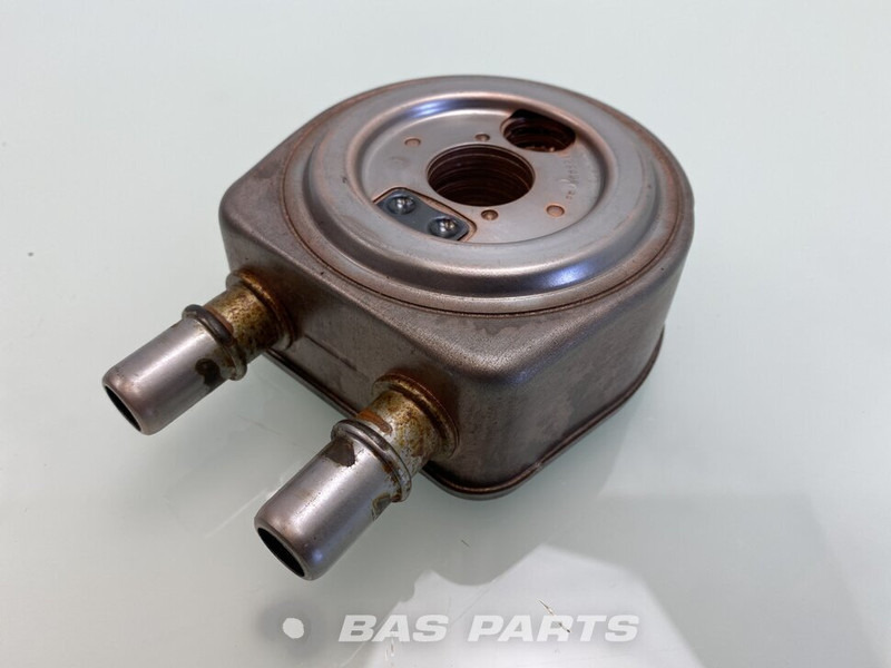 Volvo Oliekoeler Volvo 21360064 - Chladič oleje pro Nákladní auto: obrázek 1 Volvo Oliekoeler Volvo 21360064 - Chladič oleje pro Nákladní auto: obrázek 1