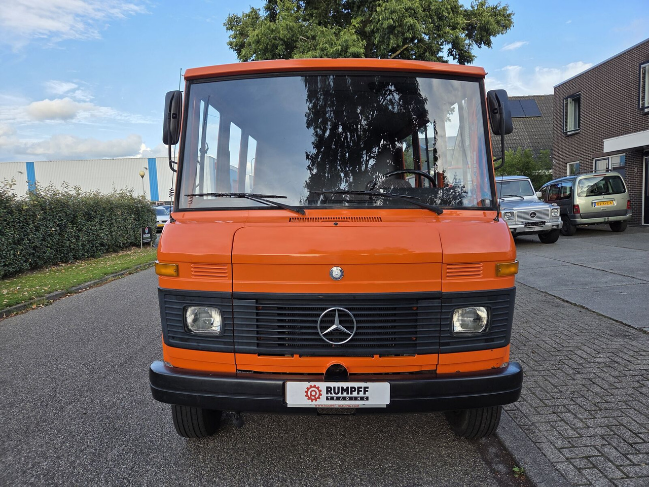 Mercedes-Benz L 608 D dubbel cabine (26700 km) goederen en personen bestelwagen - Mikrobus: obrázek 2 Mercedes-Benz L 608 D dubbel cabine (26700 km) goederen en personen bestelwagen - Mikrobus: obrázek 2