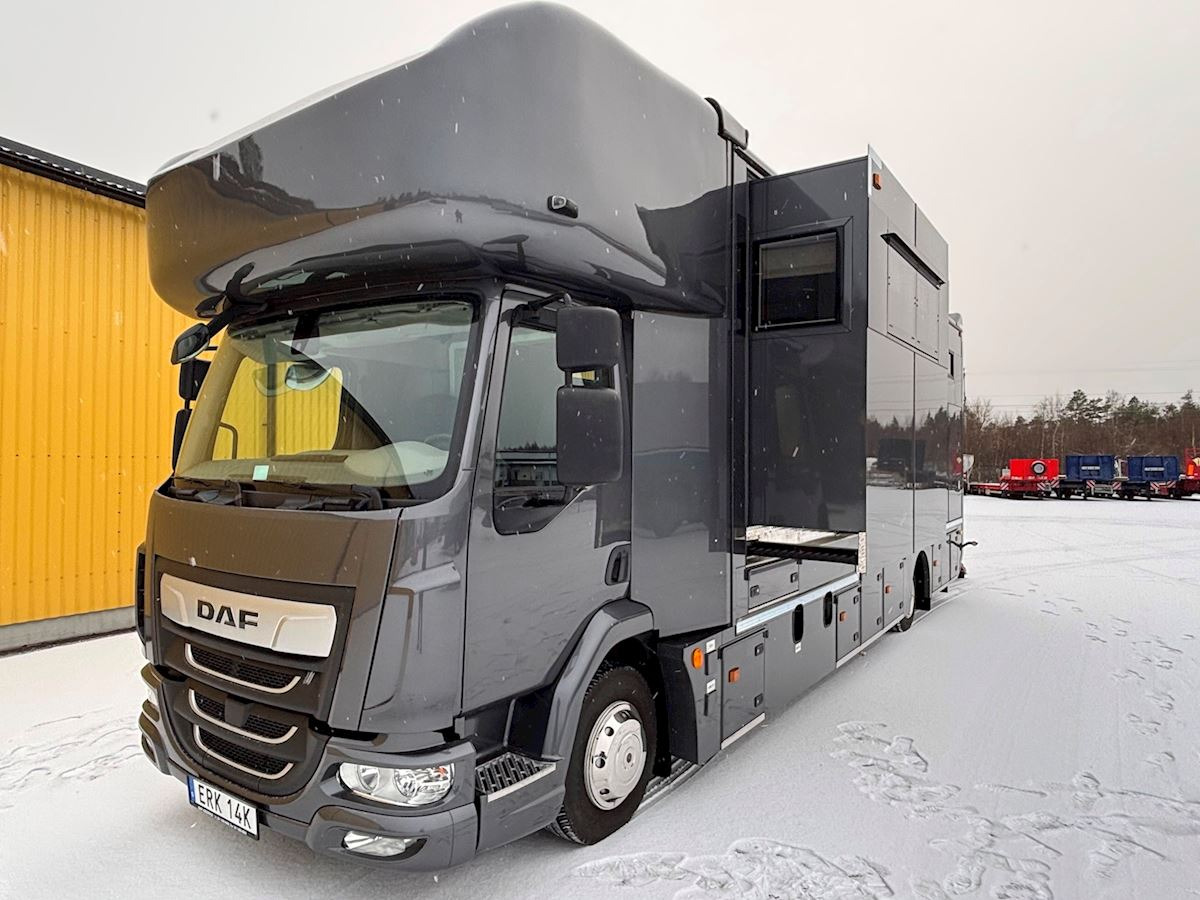 DAF Lehel horsebox 210 LF - Auto na přepravu koní: obrázek 1 DAF Lehel horsebox 210 LF - Auto na přepravu koní: obrázek 1