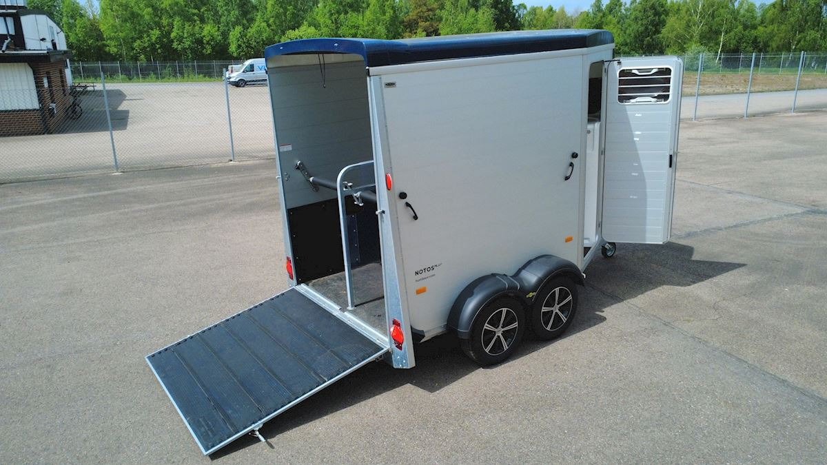 Humbaur Notos Alu - Přepravník na koně: obrázek 4 Humbaur Notos Alu - Přepravník na koně: obrázek 4