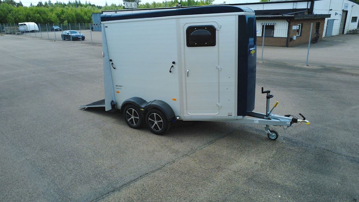 Humbaur Notos Alu - Přepravník na koně: obrázek 3 Humbaur Notos Alu - Přepravník na koně: obrázek 3