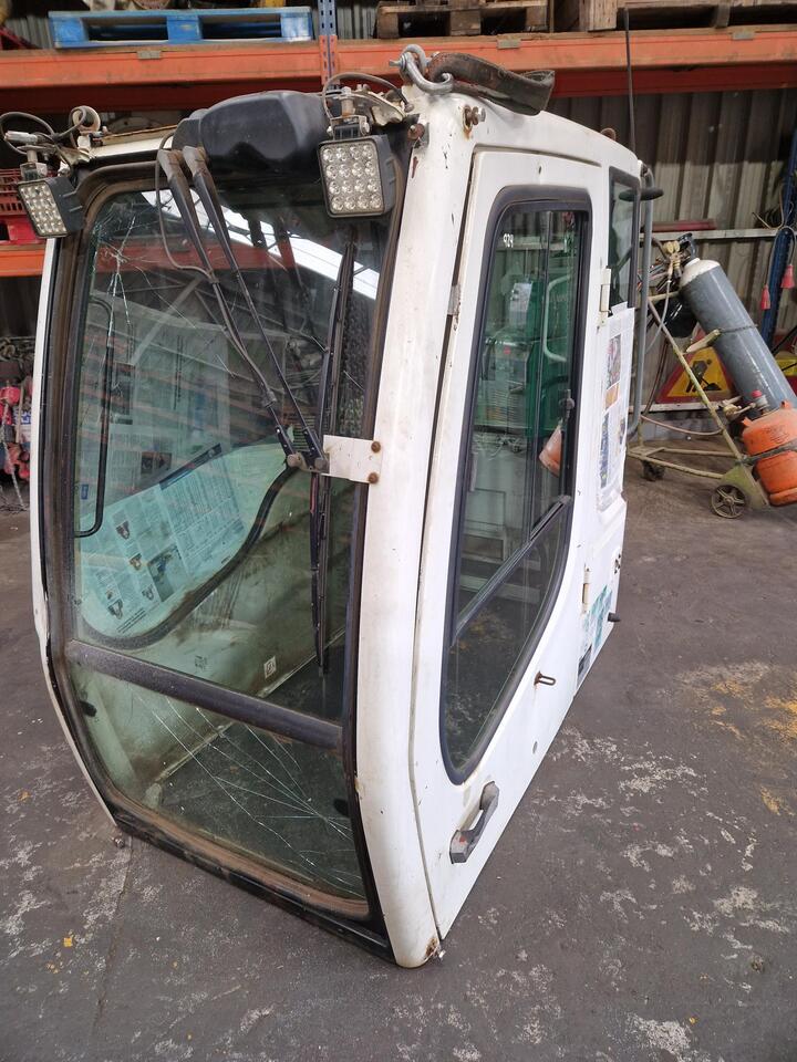 CABINA PARA LIEBHERR A904C - Kabina pro Rýpadlo: obrázek 1 CABINA PARA LIEBHERR A904C - Kabina pro Rýpadlo: obrázek 1
