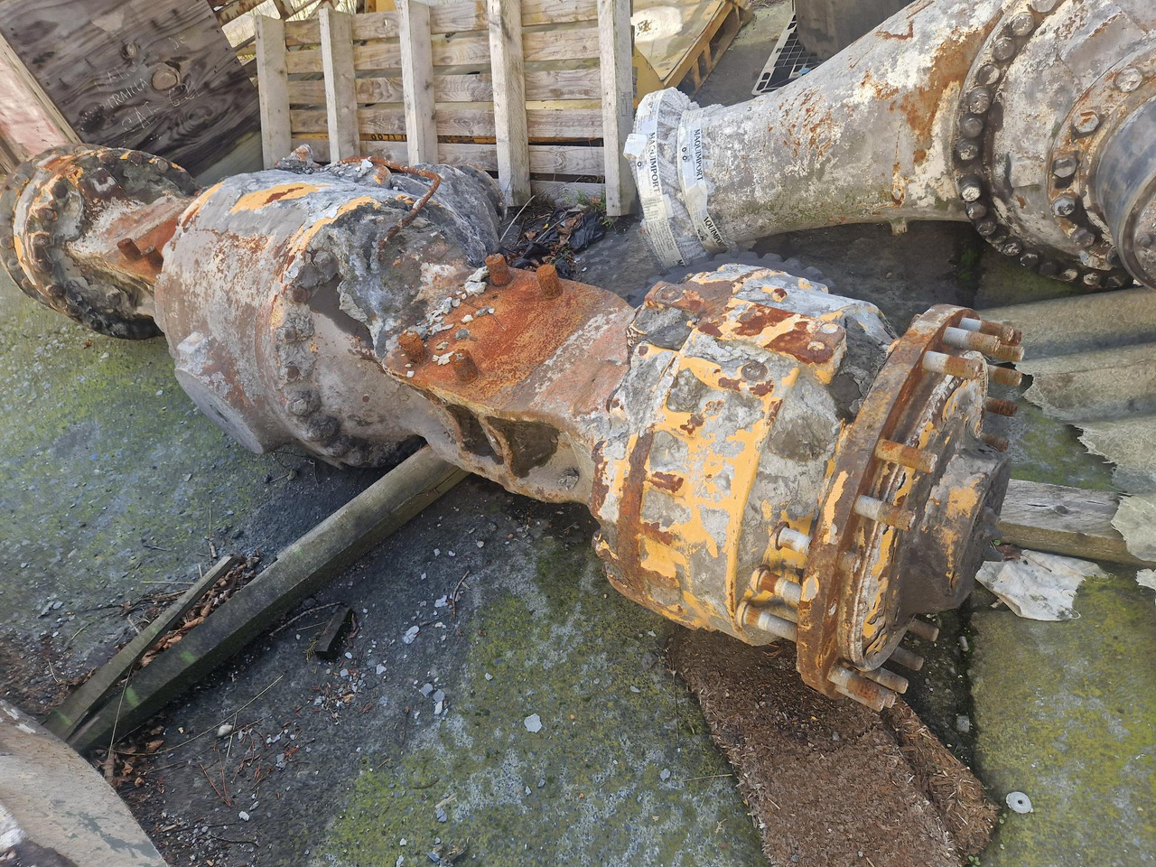 EJE DELANTERO Y TRASERO LIEBHERR L586 (2012) - Náprava a díly pro Stavební technika: obrázek 4 EJE DELANTERO Y TRASERO LIEBHERR L586 (2012) - Náprava a díly pro Stavební technika: obrázek 4