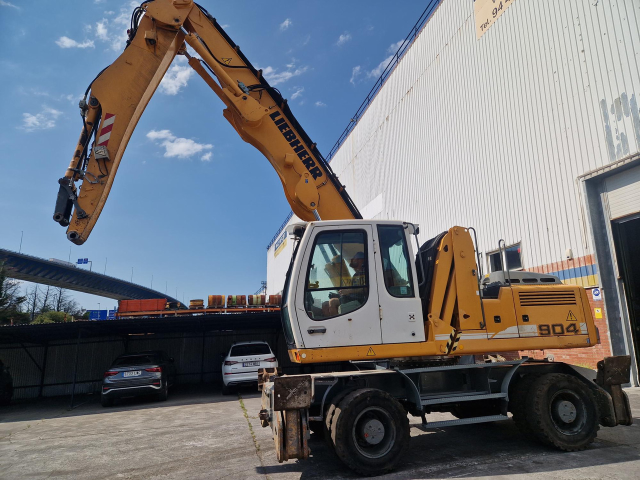 LIEBHERR A904C (2010) - Překládkové rypadlo: obrázek 4 LIEBHERR A904C (2010) - Překládkové rypadlo: obrázek 4