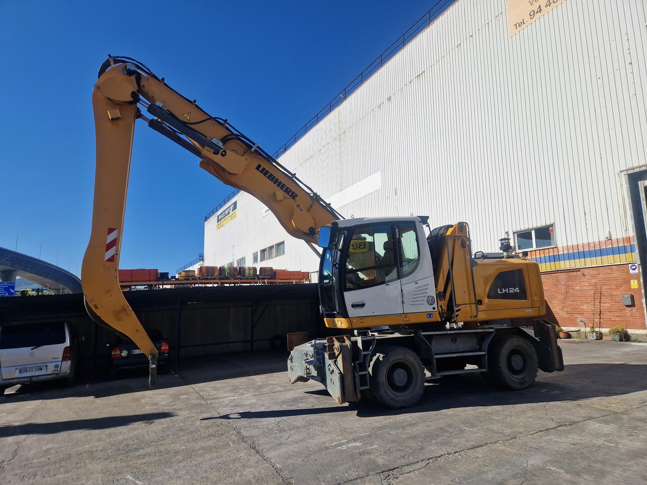 LIEBHERR LH24M - Překládkové rypadlo: obrázek 1 LIEBHERR LH24M - Překládkové rypadlo: obrázek 1