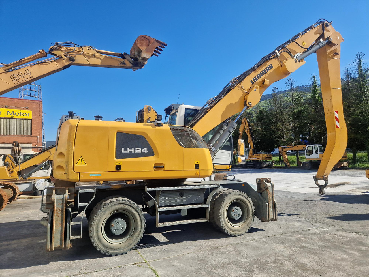 LIEBHERR LH24M - Překládkové rypadlo: obrázek 4 LIEBHERR LH24M - Překládkové rypadlo: obrázek 4