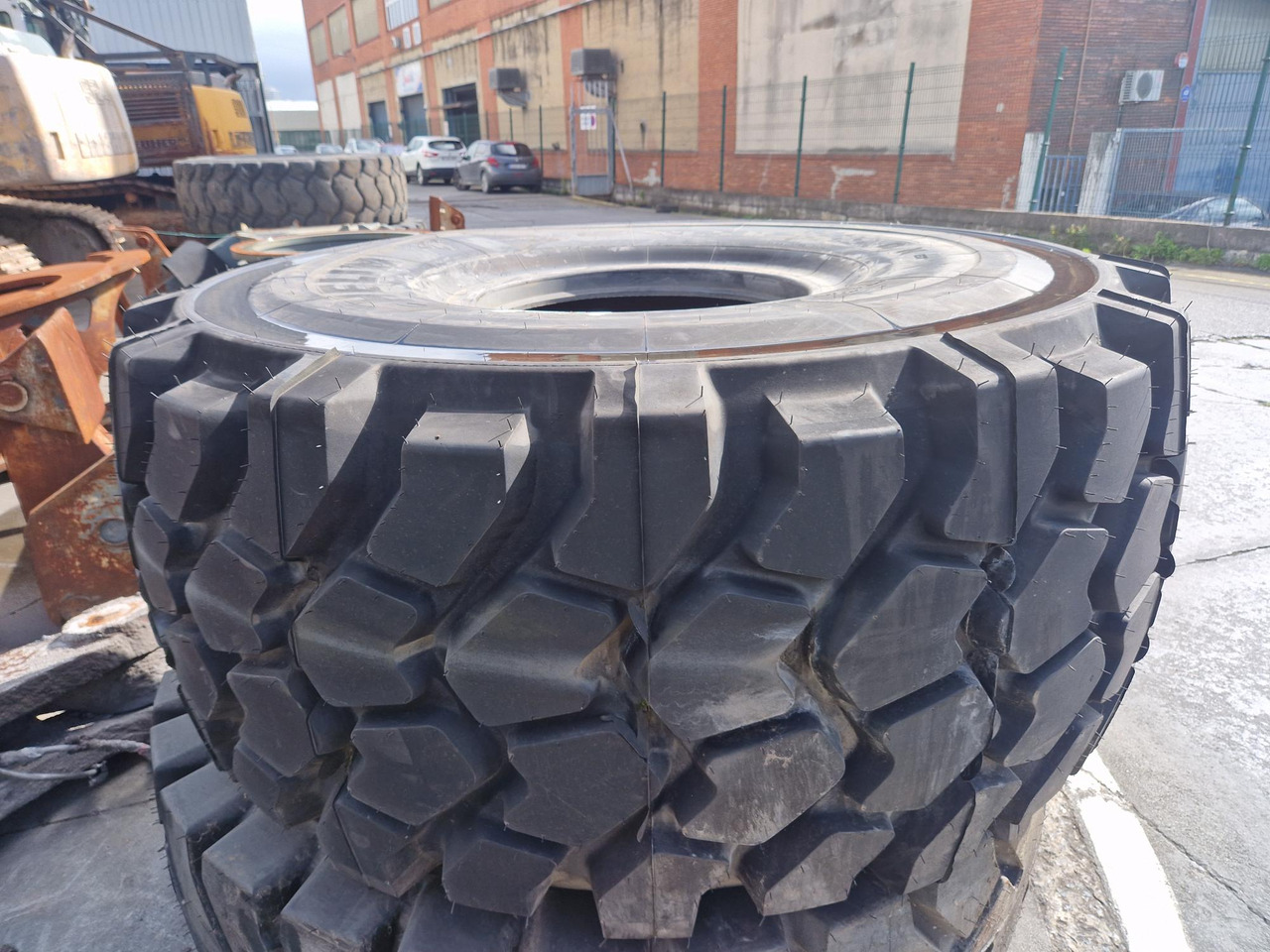 MICHELIN 29,5R25 SIN USAR - Kompletní kolo pro Stavební technika: obrázek 1 MICHELIN 29,5R25 SIN USAR - Kompletní kolo pro Stavební technika: obrázek 1