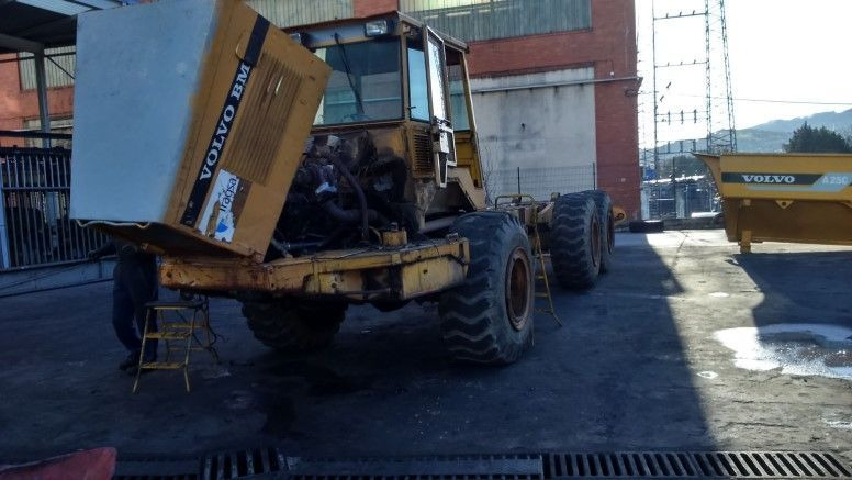 VOLVO A25B (1992) - Kloubový sklápěč: obrázek 1 VOLVO A25B (1992) - Kloubový sklápěč: obrázek 1