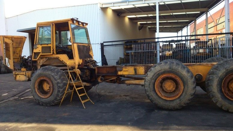 VOLVO A25B (1992) - Kloubový sklápěč: obrázek 2 VOLVO A25B (1992) - Kloubový sklápěč: obrázek 2