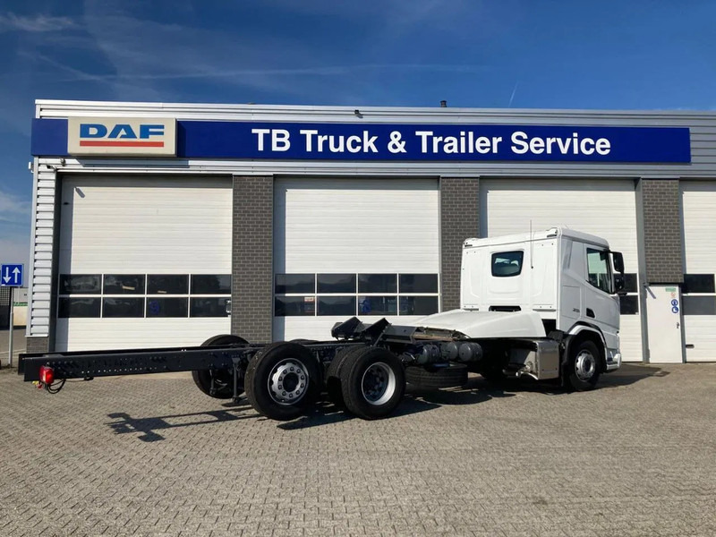 DAF XD 450 FAN CHASSIS SLEEPER CAB PTO STEERING LIFTAXLE 480WB - NEW - Podvozek s kabinou: obrázek 3 DAF XD 450 FAN CHASSIS SLEEPER CAB PTO STEERING LIFTAXLE 480WB - NEW - Podvozek s kabinou: obrázek 3