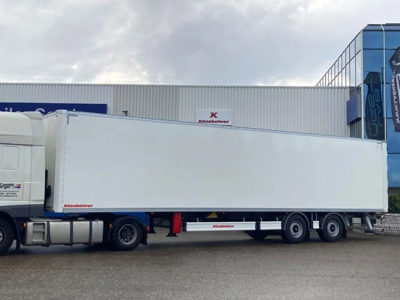 Kässbohrer SBT C / 20 - 12 / 18 Gesloten trailer TriDec Iso dak - Skříňový návěs: obrázek 3 Kässbohrer SBT C / 20 - 12 / 18 Gesloten trailer TriDec Iso dak - Skříňový návěs: obrázek 3