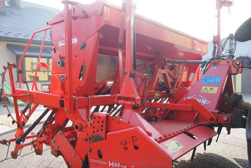 Agregat uprawowo-siewny Kuhn Kuhn HRB302D I INTEGRA 3000 2002 Brona wirowa + siewnik KUHN agregat uprawowo-siewny 3m - Secí kombinace: obrázek 4 Agregat uprawowo-siewny Kuhn Kuhn HRB302D I INTEGRA 3000 2002 Brona wirowa + siewnik KUHN agregat uprawowo-siewny 3m - Secí kombinace: obrázek 4