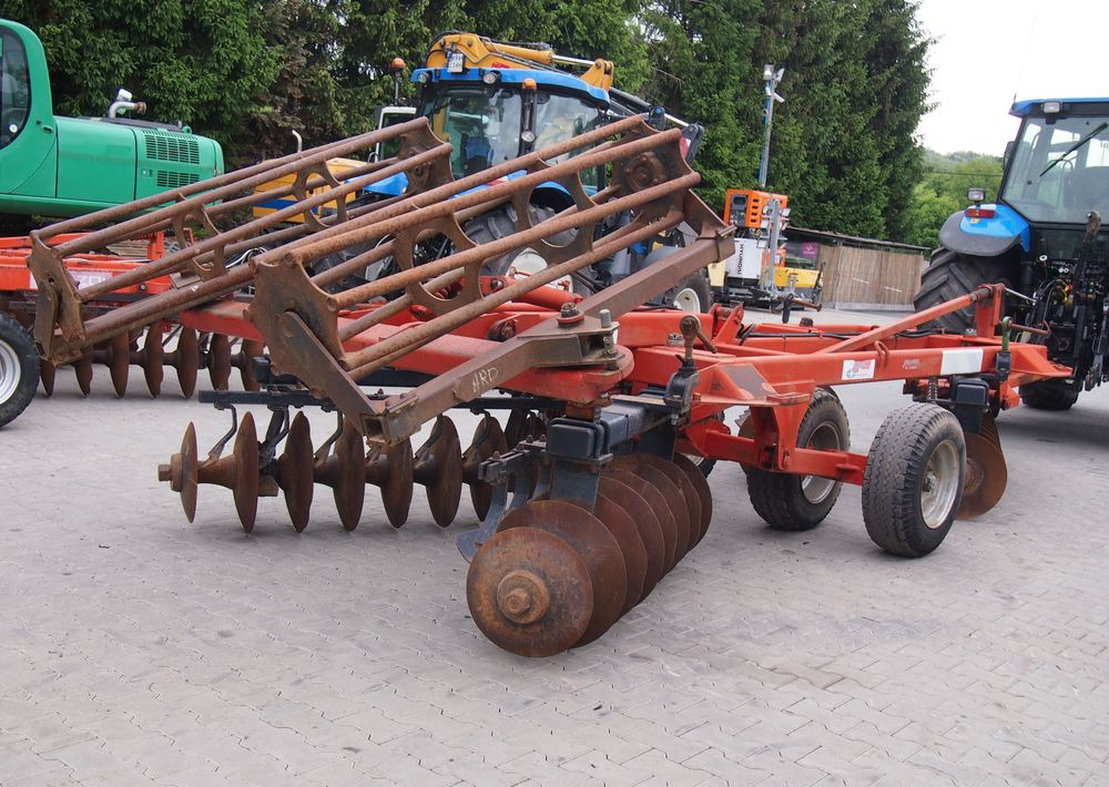 Brona talerzowa GREGOIRE-BESSON talerzówka 3,5m Brona talerzowa 3,5m z wałem - Talířové brány: obrázek 1 Brona talerzowa GREGOIRE-BESSON talerzówka 3,5m Brona talerzowa 3,5m z wałem - Talířové brány: obrázek 1