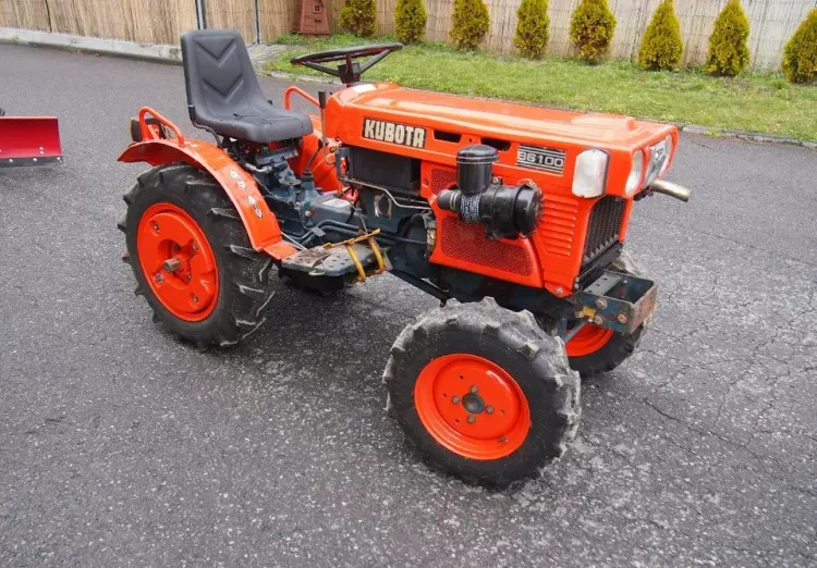 Ciągnik Kubota B6100 1995 4x4 - Traktor: obrázek 3 Ciągnik Kubota B6100 1995 4x4 - Traktor: obrázek 3