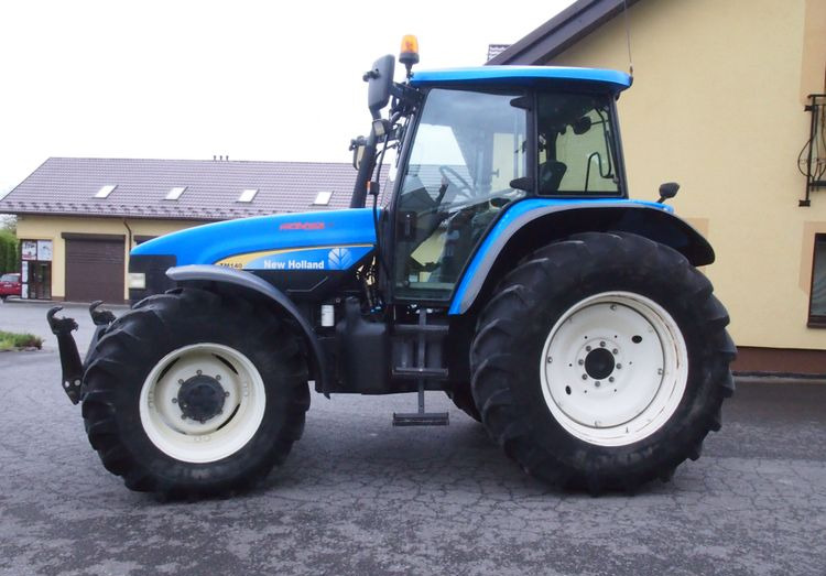 Ciągnik New Holland TM 140 2004 Przedni TUZ - Traktor: obrázek 5 Ciągnik New Holland TM 140 2004 Przedni TUZ - Traktor: obrázek 5