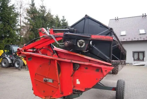 Heder Massey Ferguson Szerokość 5m pasuje do 32, 34, 36, 38, 42, 7254, 7272, 7278 - Žací lišta: obrázek 4 Heder Massey Ferguson Szerokość 5m pasuje do 32, 34, 36, 38, 42, 7254, 7272, 7278 - Žací lišta: obrázek 4
