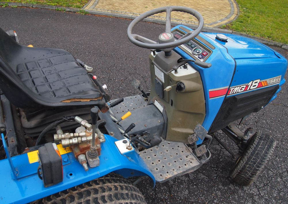 Kosiarka traktorek Iseki TMG T18 1995 hydro Diesel - Sekačka na trávu: obrázek 2 Kosiarka traktorek Iseki TMG T18 1995 hydro Diesel - Sekačka na trávu: obrázek 2