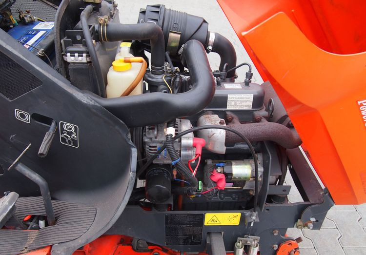 Sekačka na trávu Kosiarka traktorek Kubota G2160 diesel 2004 Kosiarka traktorek KUBOTA: obrázek 7