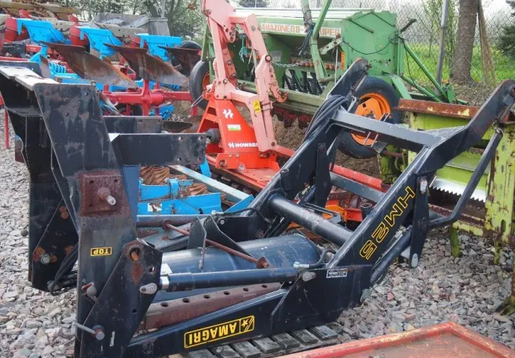 Ładowacz czołowy Tur do ciągnika MF NW JD CLAAS RENAULT - Čelní nakladač pro traktor: obrázek 1 Ładowacz czołowy Tur do ciągnika MF NW JD CLAAS RENAULT - Čelní nakladač pro traktor: obrázek 1