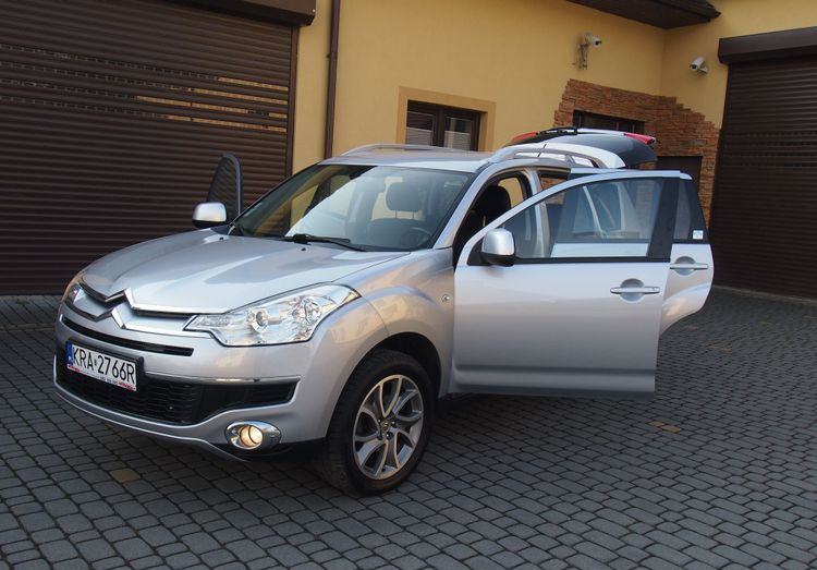Samochód Citroen C-Crosser 2.2 HDI 2010 Samochód osobowy SUW 4x4 - Osobní auto: obrázek 1 Samochód Citroen C-Crosser 2.2 HDI 2010 Samochód osobowy SUW 4x4 - Osobní auto: obrázek 1