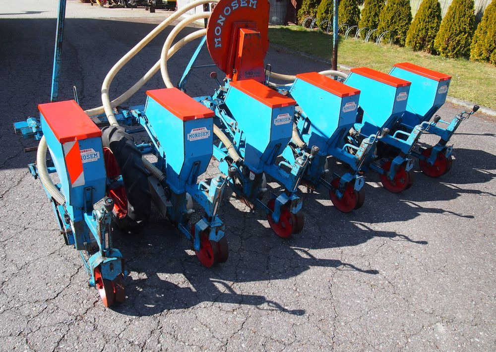 Siewnik Monosem do kukurydzy ,buraków i słonecznika - Přesný secí stroj: obrázek 1 Siewnik Monosem do kukurydzy ,buraków i słonecznika - Přesný secí stroj: obrázek 1