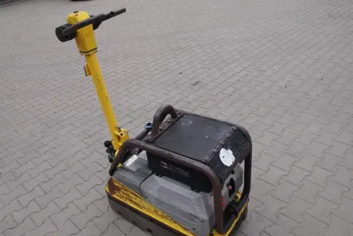 Ubijarka Wacker 4045 2011 - Vibrační deska: obrázek 1 Ubijarka Wacker 4045 2011 - Vibrační deska: obrázek 1