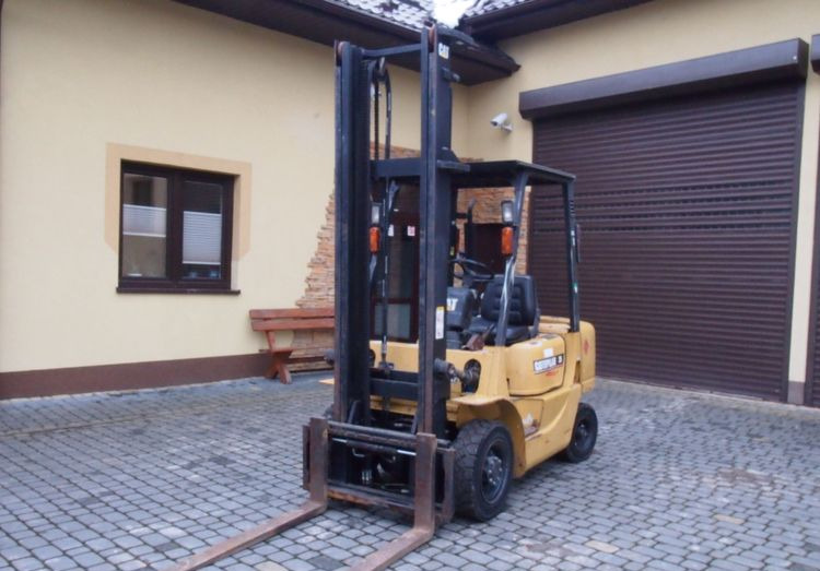 Wózek widłowy Catepillar DP25K 2002 DUPLEX - Dieselový vysokozdvižný vozík: obrázek 2 Wózek widłowy Catepillar DP25K 2002 DUPLEX - Dieselový vysokozdvižný vozík: obrázek 2
