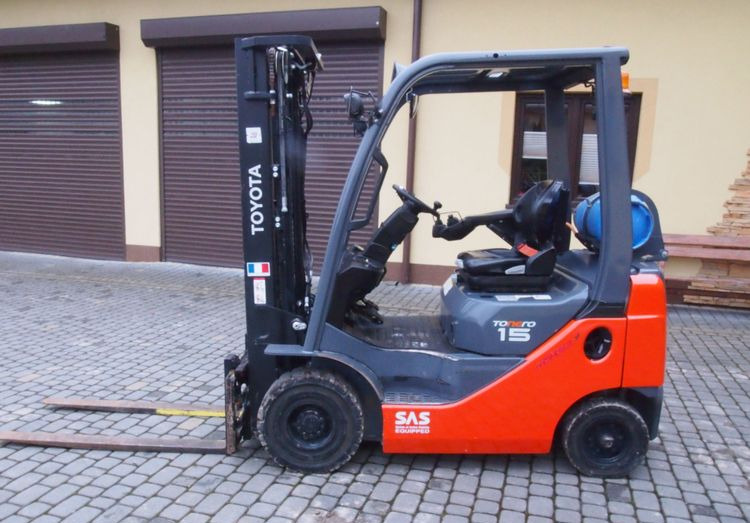 Wózek widłowy Toyota 8FGF15 2018 TRIPLEX system SAS (blokowanie tylnej osi) - Plynový vysokozdvižný vozík: obrázek 3 Wózek widłowy Toyota 8FGF15 2018 TRIPLEX system SAS (blokowanie tylnej osi) - Plynový vysokozdvižný vozík: obrázek 3