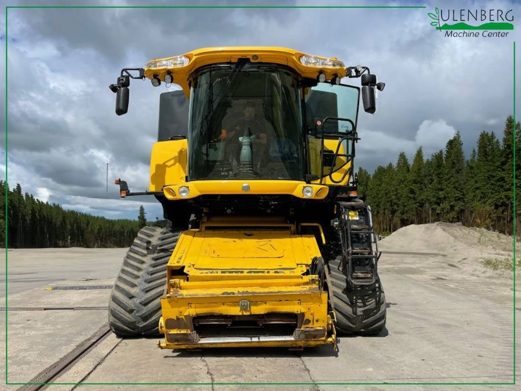 New Holland CR9090 - Sklízecí mlátička: obrázek 2 New Holland CR9090 - Sklízecí mlátička: obrázek 2