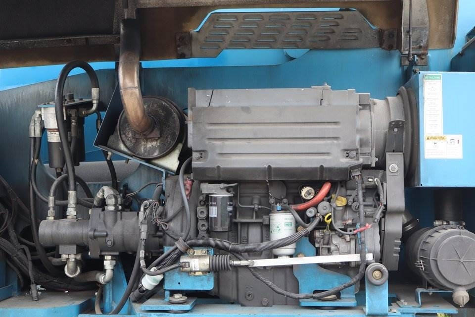 Genie S105 - Teleskopická plošina: obrázek 5 Genie S105 - Teleskopická plošina: obrázek 5