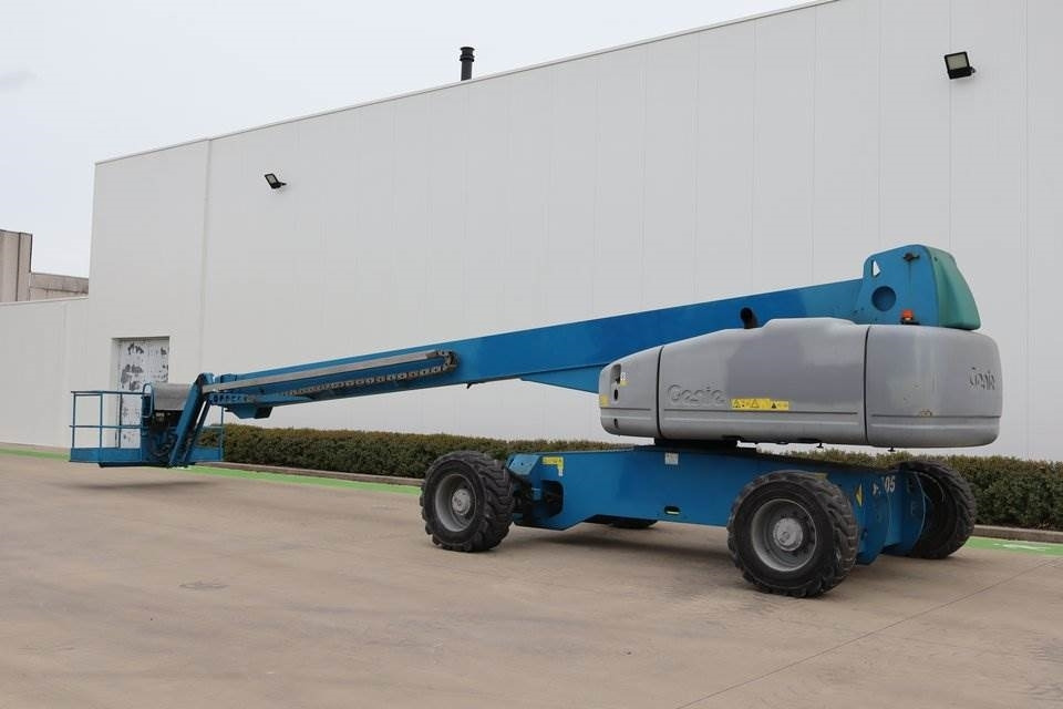 Genie S105 - Teleskopická plošina: obrázek 3 Genie S105 - Teleskopická plošina: obrázek 3