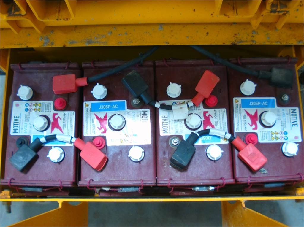 Haulotte Compact 12 - Nůžková plošina: obrázek 5 Haulotte Compact 12 - Nůžková plošina: obrázek 5