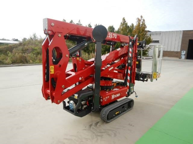 Hinowa LL1570 - Pásová plošina: obrázek 4 Hinowa LL1570 - Pásová plošina: obrázek 4